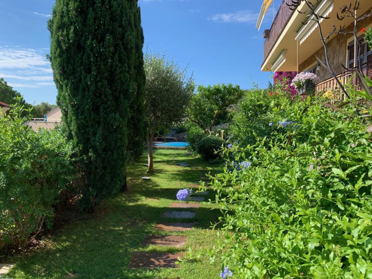 Villa Pineland Borghetto Santo Spirito Exteriör bild
