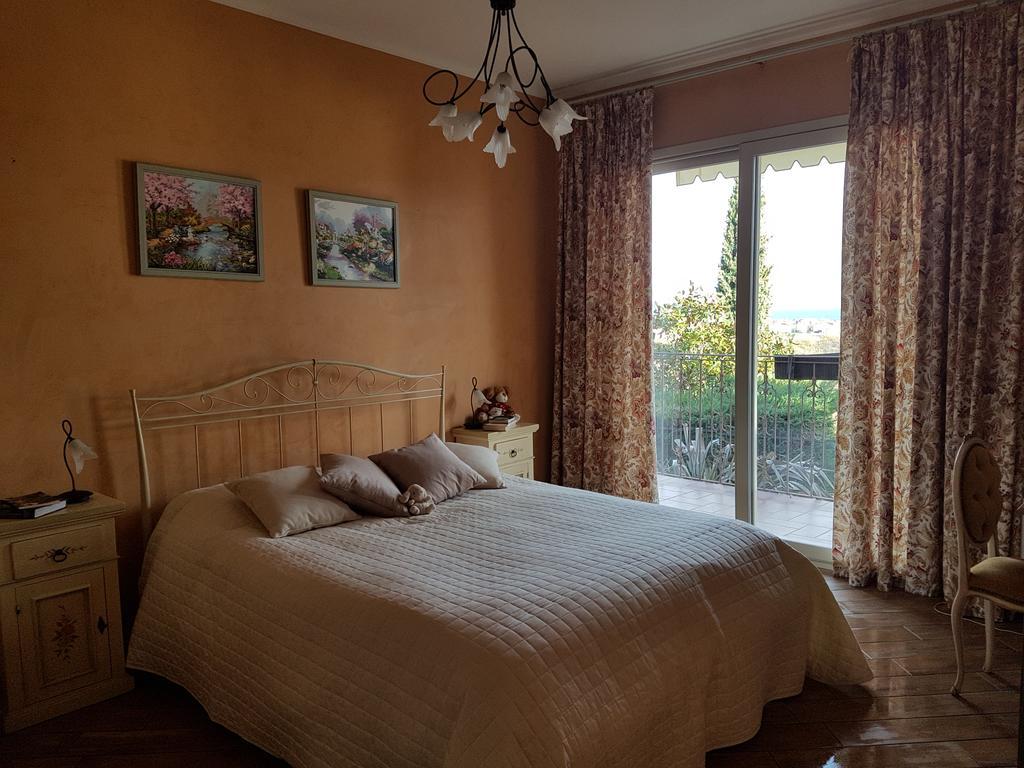 Villa Pineland Borghetto Santo Spirito Exteriör bild