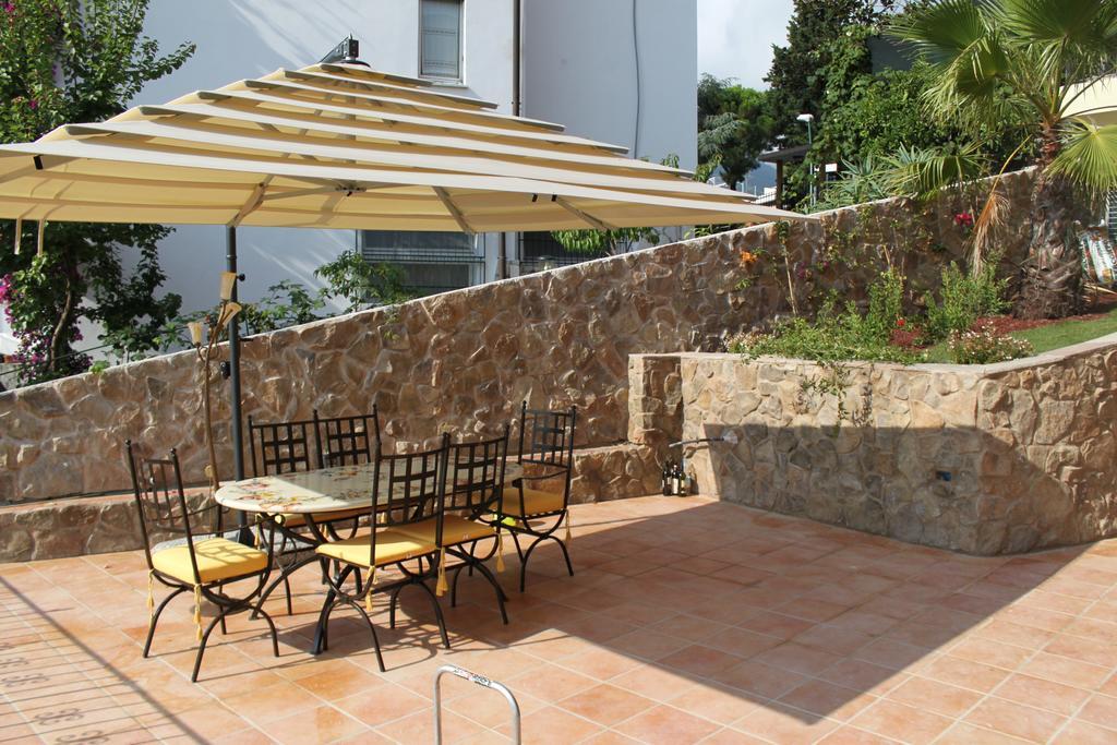 Villa Pineland Borghetto Santo Spirito Exteriör bild
