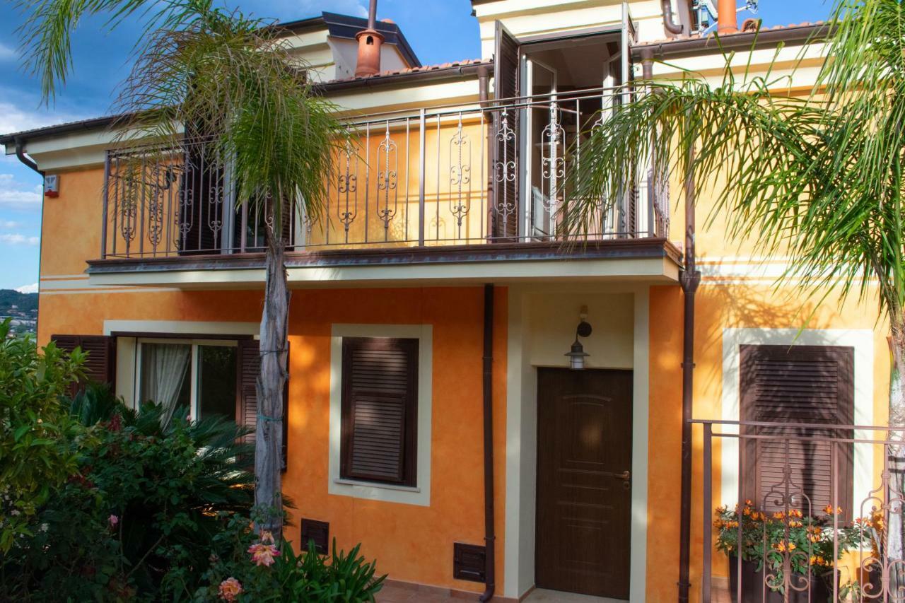 Villa Pineland Borghetto Santo Spirito Exteriör bild