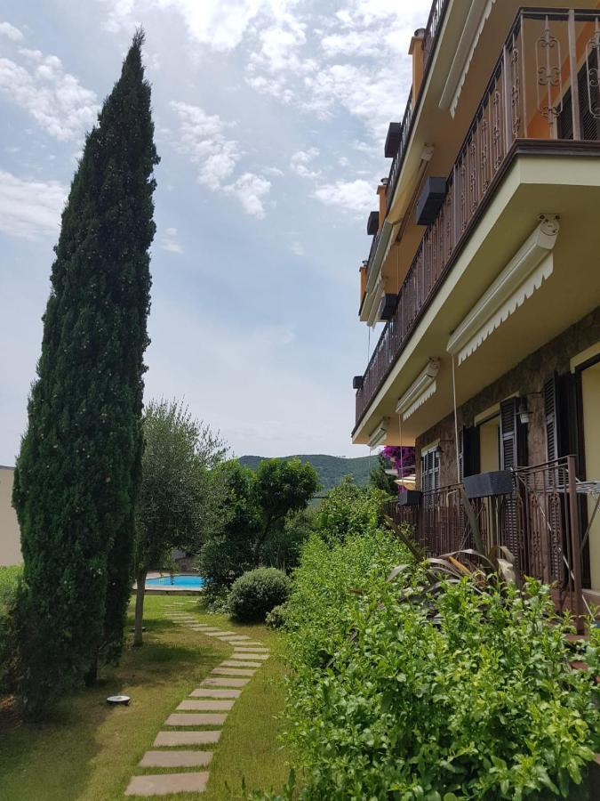 Villa Pineland Borghetto Santo Spirito Exteriör bild